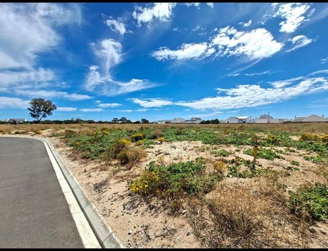 LAND FOR SALE IN BRITANNIA BAY